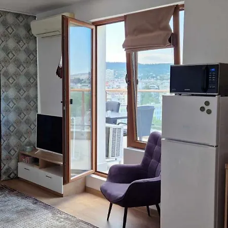 Apartman студио тони 2 с панорамна тераса и морска гледка