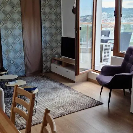 студио тони 2 с панорамна тераса и морска гледка Apartman Várna