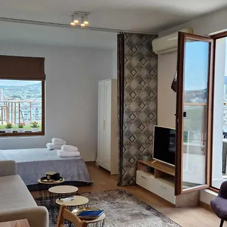студио тони 2 с панорамна тераса и морска гледка Apartman *