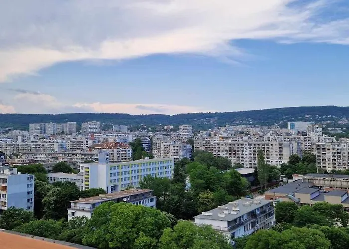 студио тони 2 с панорамна тераса и морска гледка Varna