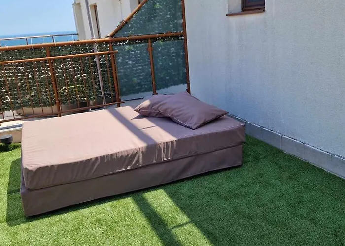 Apartament студио тони 2 с панорамна тераса и морска гледка Varna